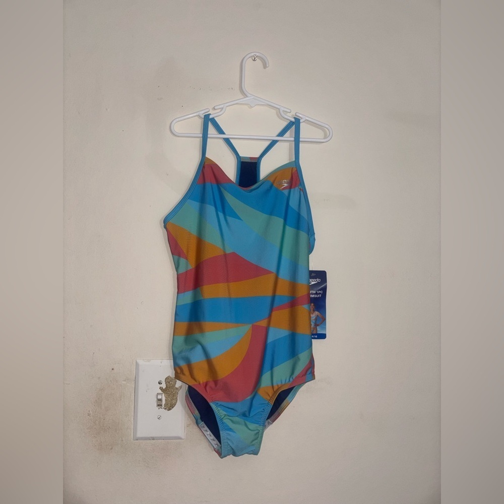 Speedo Girls Thin Strap One Piece
Swimsuit Youth L 14/16
Aqua/blue/mult UPF 50+